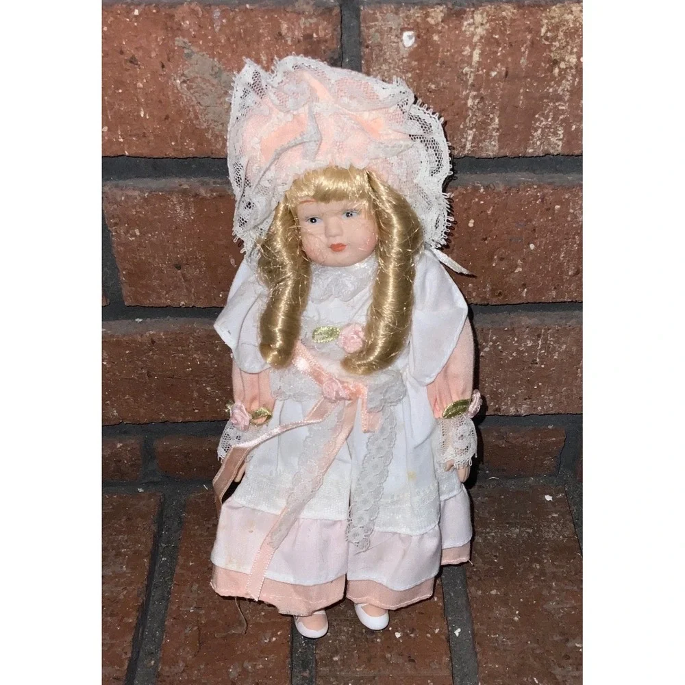 Vintage Porcelain Doll Pink White Lace Victorian Dress Blonde Curls Bonnet 8